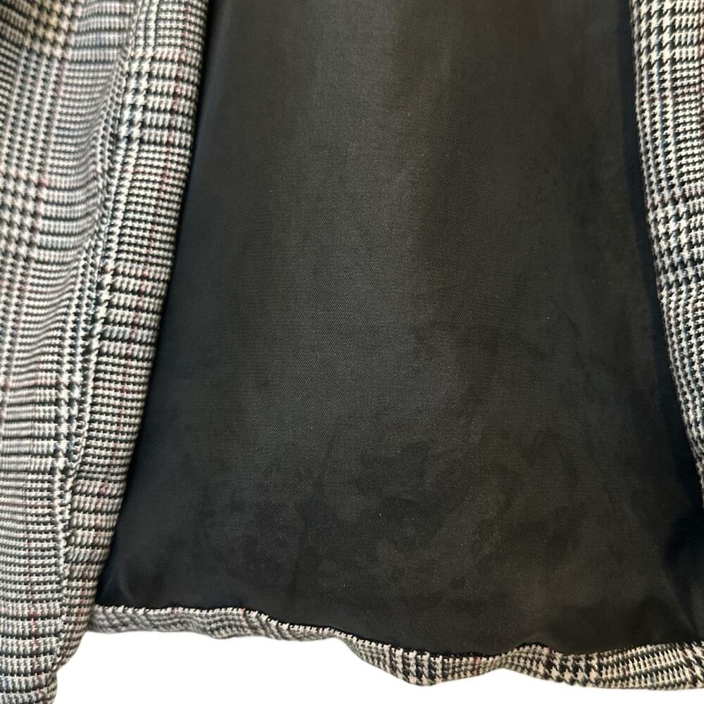 Shinestar Black and White Plaid Blazer w/Gathered Sleeves - Picture 4 of 8